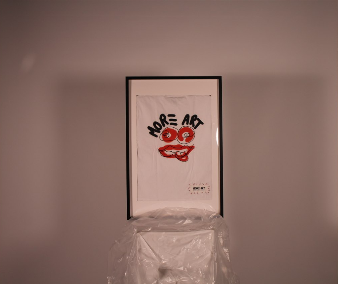 More Art smile long sleeve